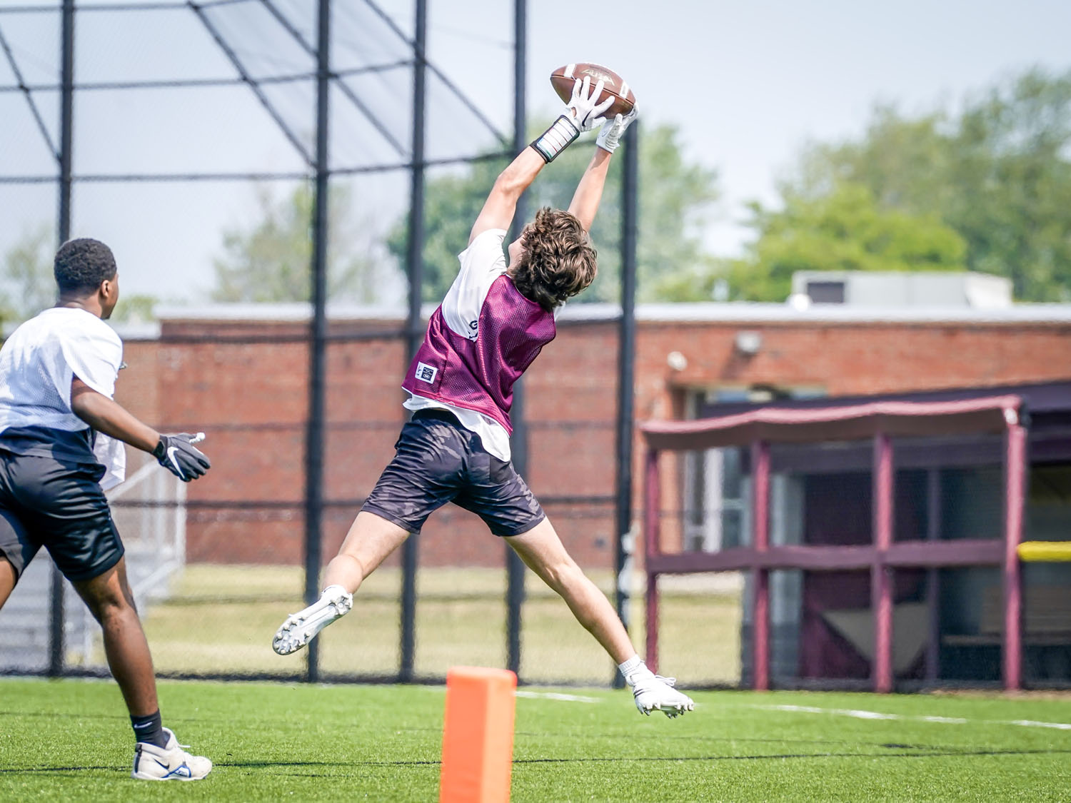 Going Up to make the catch