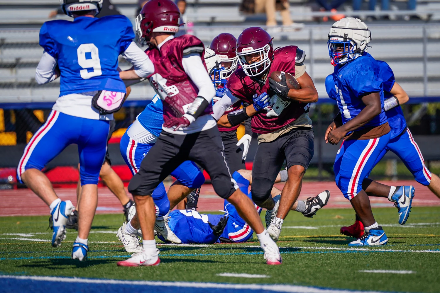 RB looking to get into the endzone